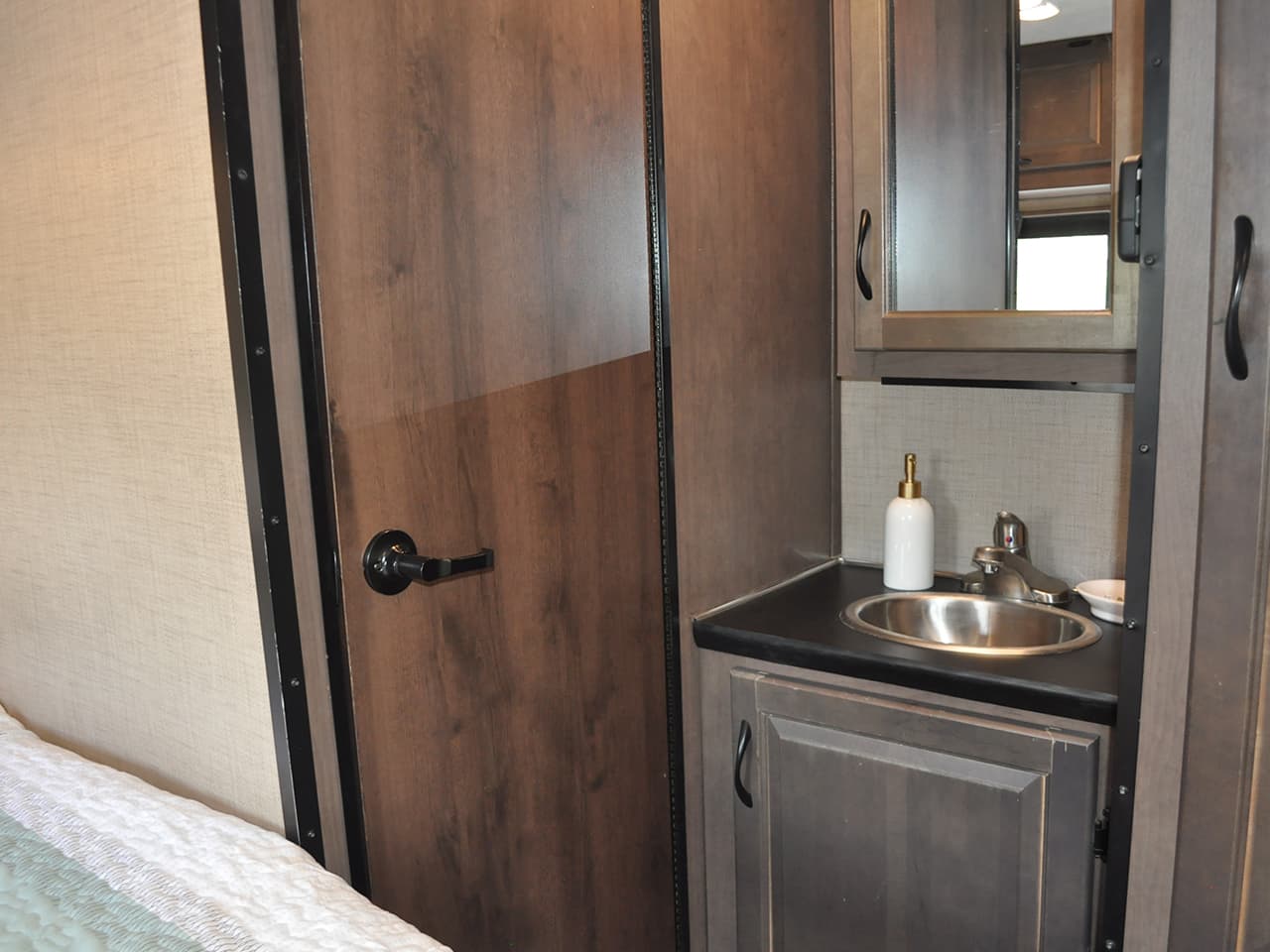 Tiffin Adventure 23TM from frankline used rvs