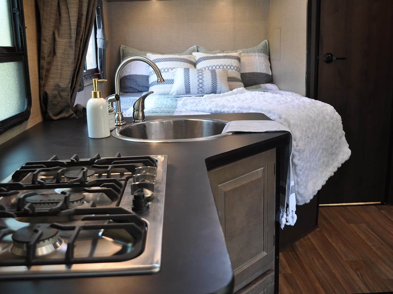 Tiffin Adventure 23TM from frankline used rvs