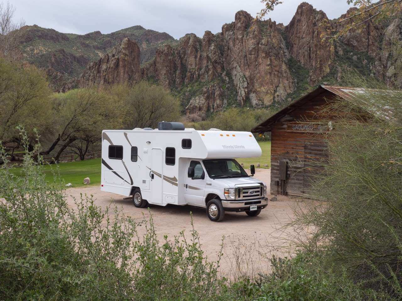 Winnebago Minnie Winnie 325AR from frankline used rvs