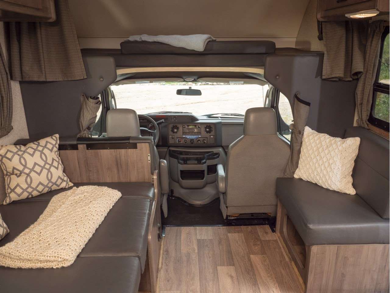 Winnebago Minnie Winnie 325AR from frankline used rvs