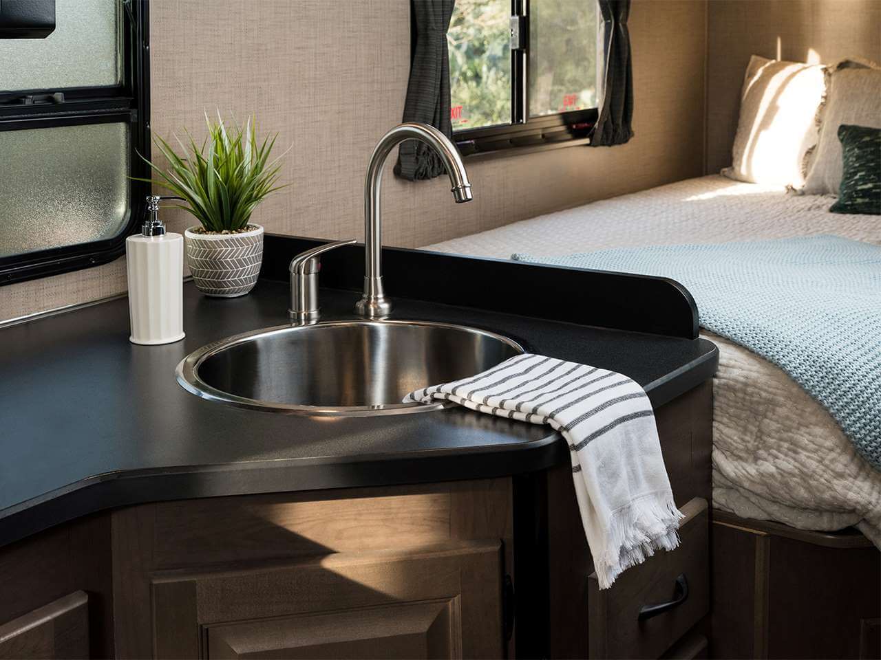 Thor Majestic 23A from frankline used rvs
