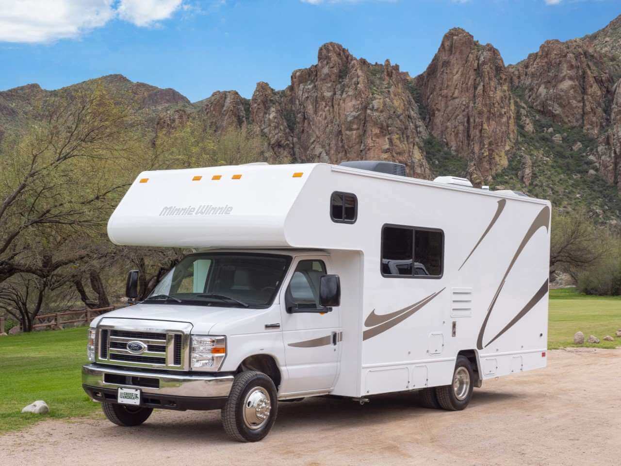 Winnebago Minnie Winnie 325AR
